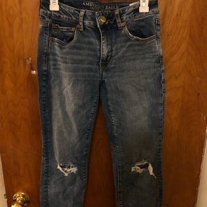 Low rise boyfriend jeans